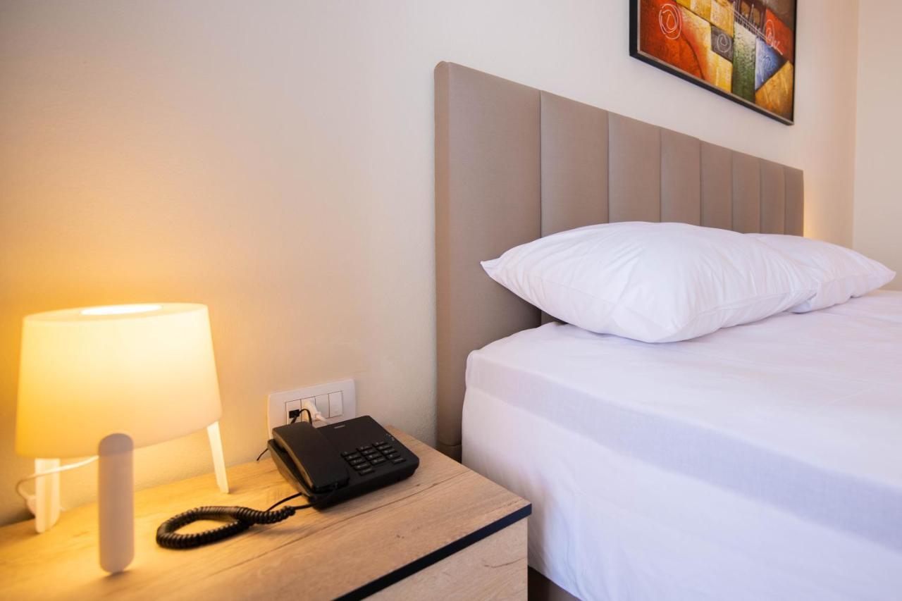 Hotel Zanzi Durrës Zewnętrze zdjęcie
