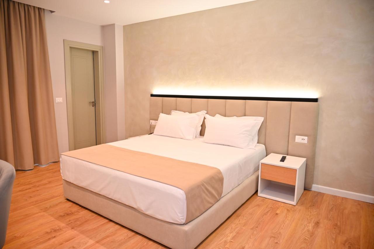 Hotel Zanzi Durrës Zewnętrze zdjęcie