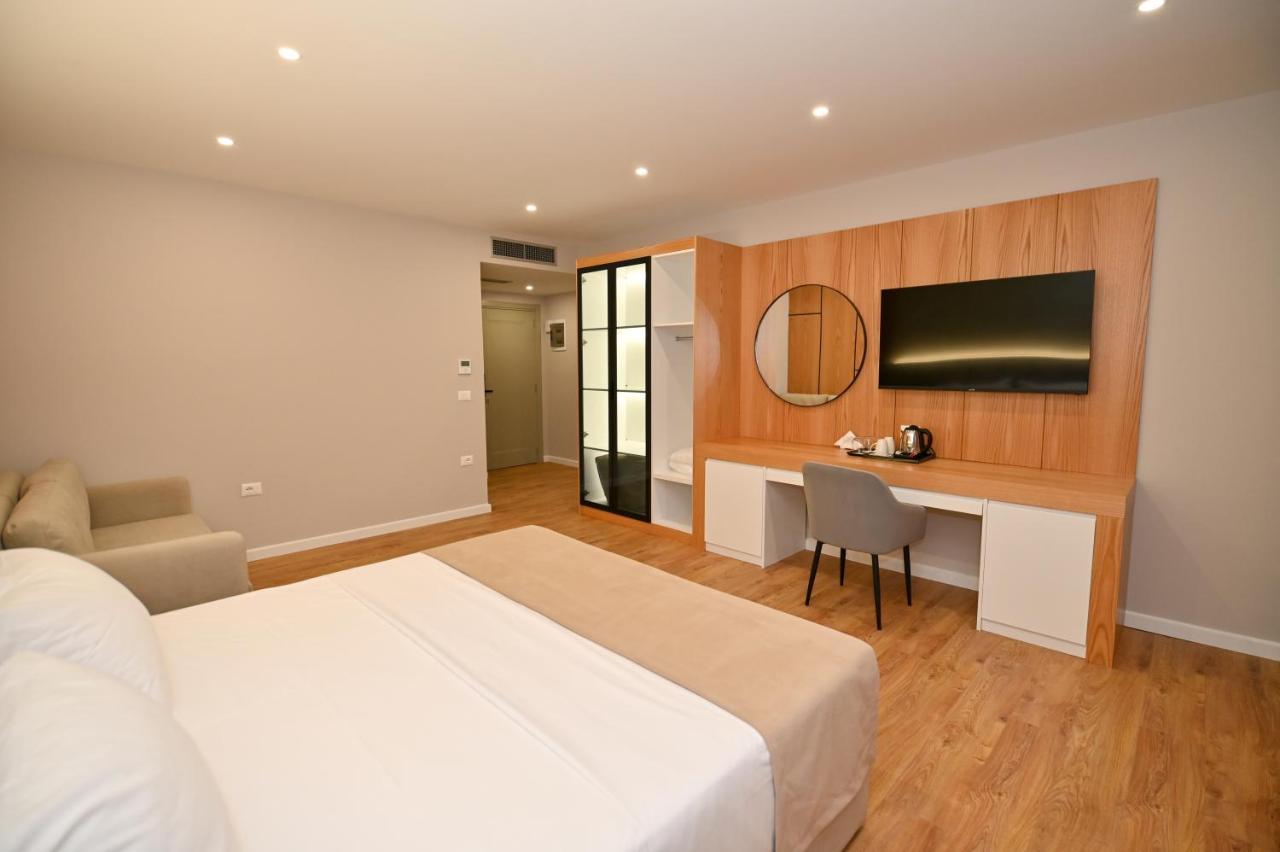 Hotel Zanzi Durrës Zewnętrze zdjęcie