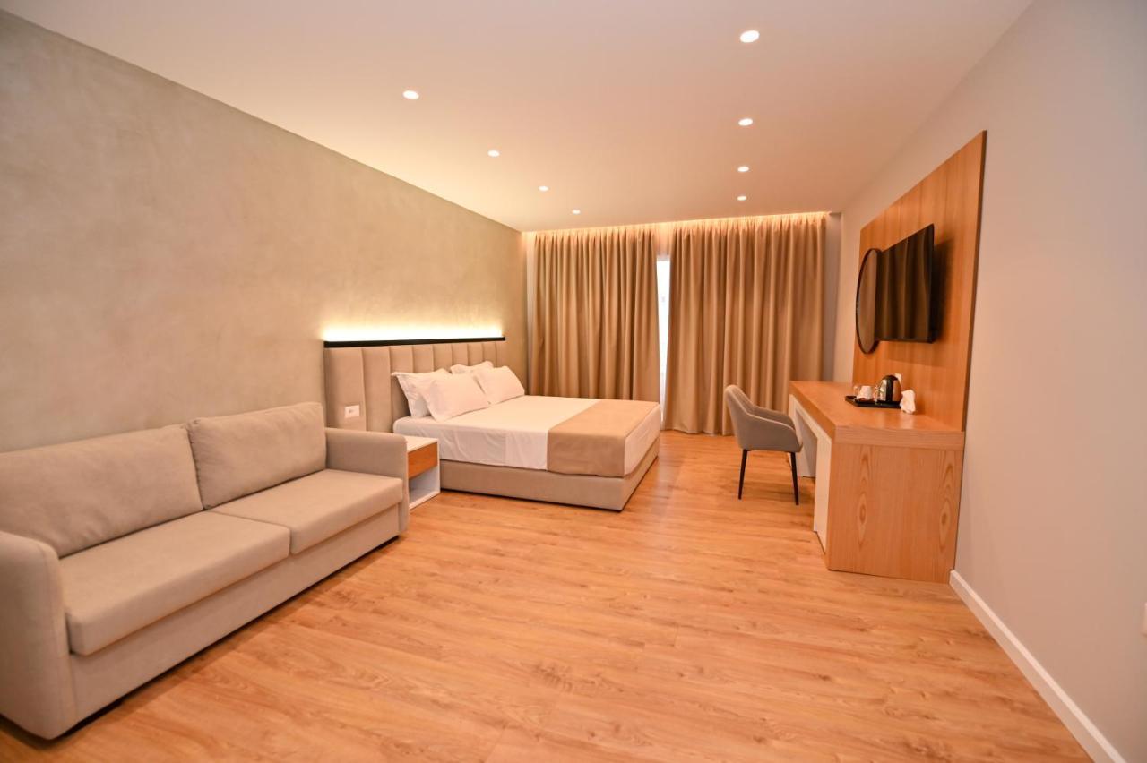 Hotel Zanzi Durrës Zewnętrze zdjęcie