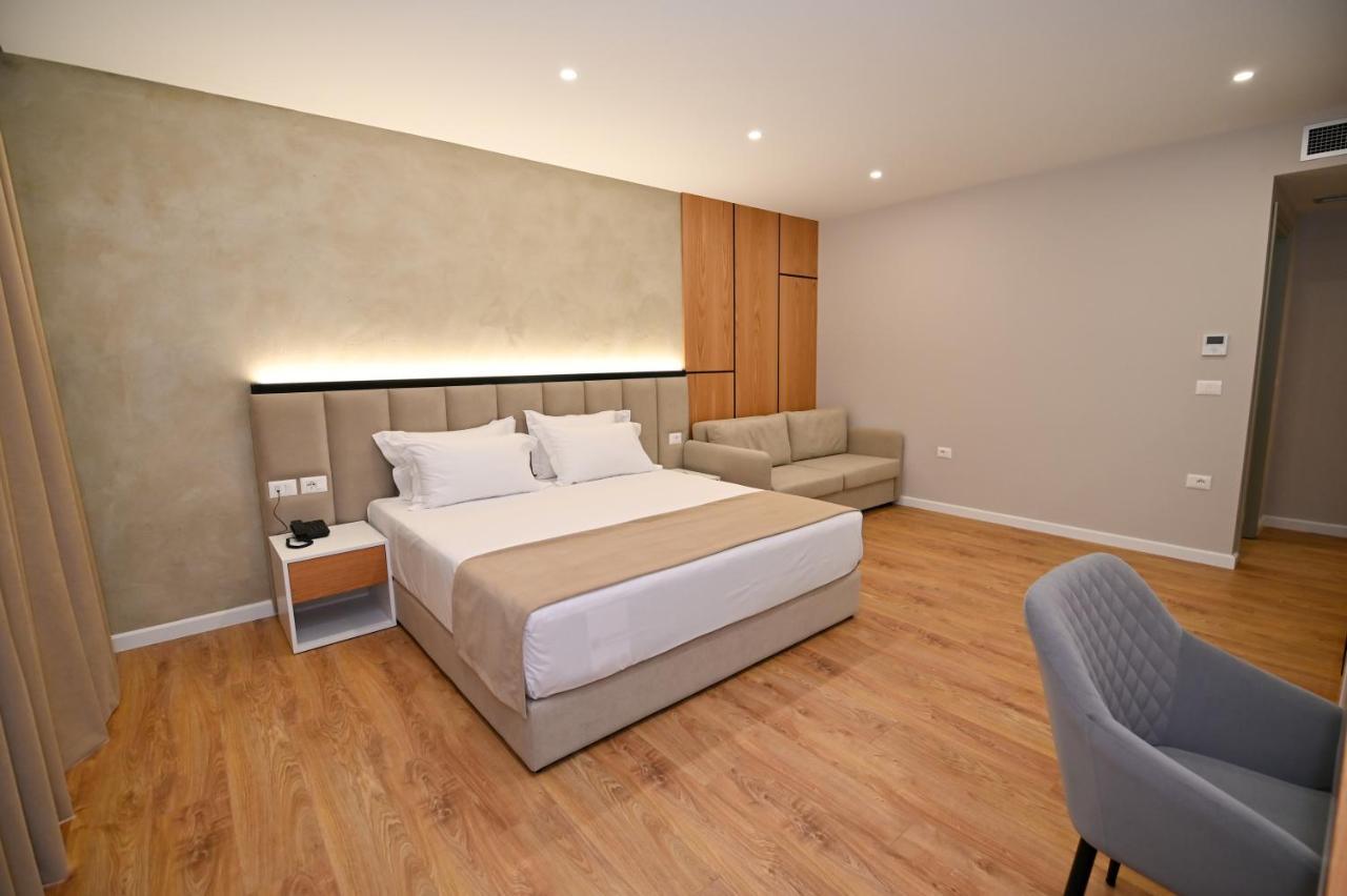 Hotel Zanzi Durrës Zewnętrze zdjęcie
