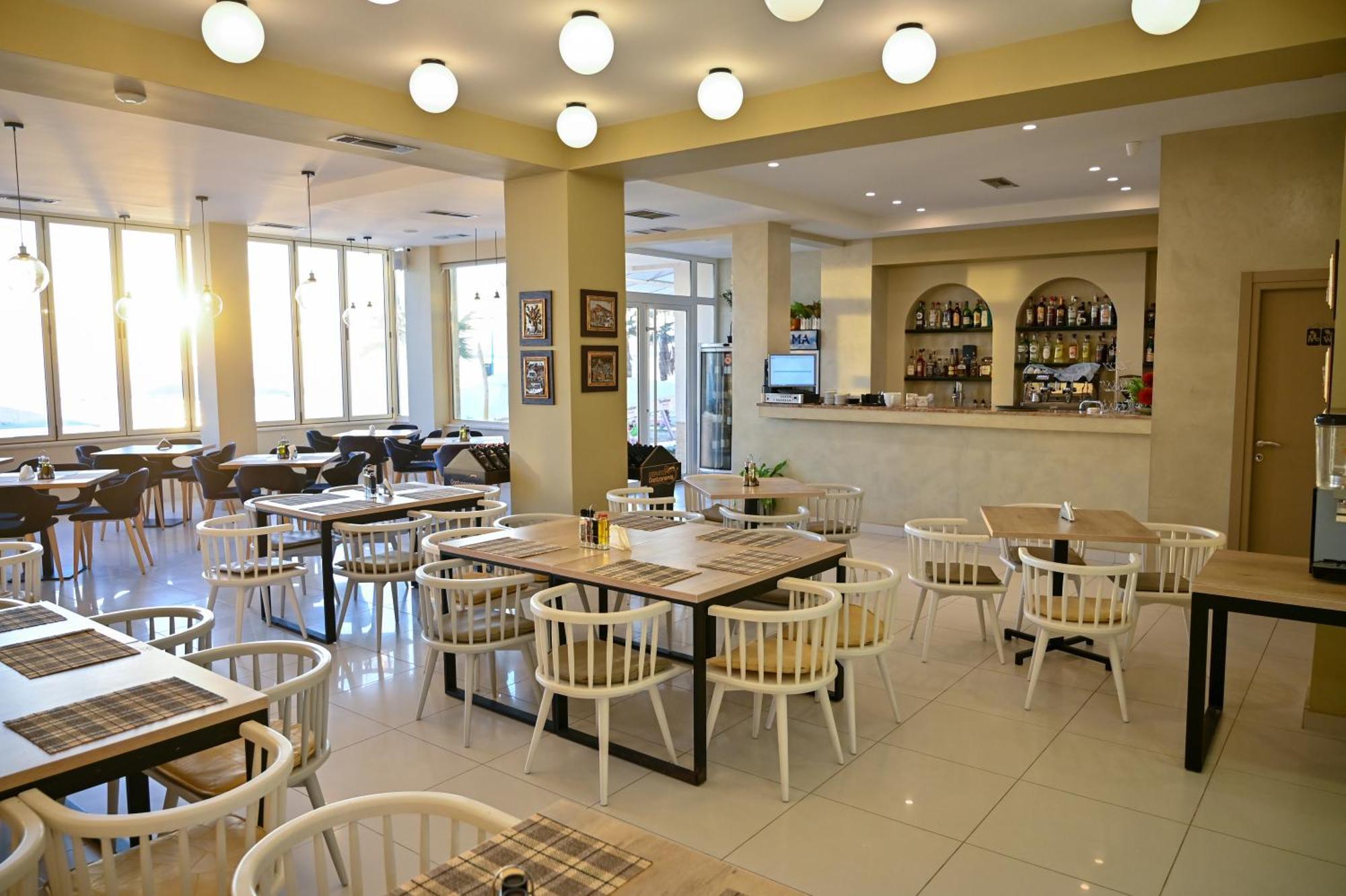 Hotel Zanzi Durrës Zewnętrze zdjęcie