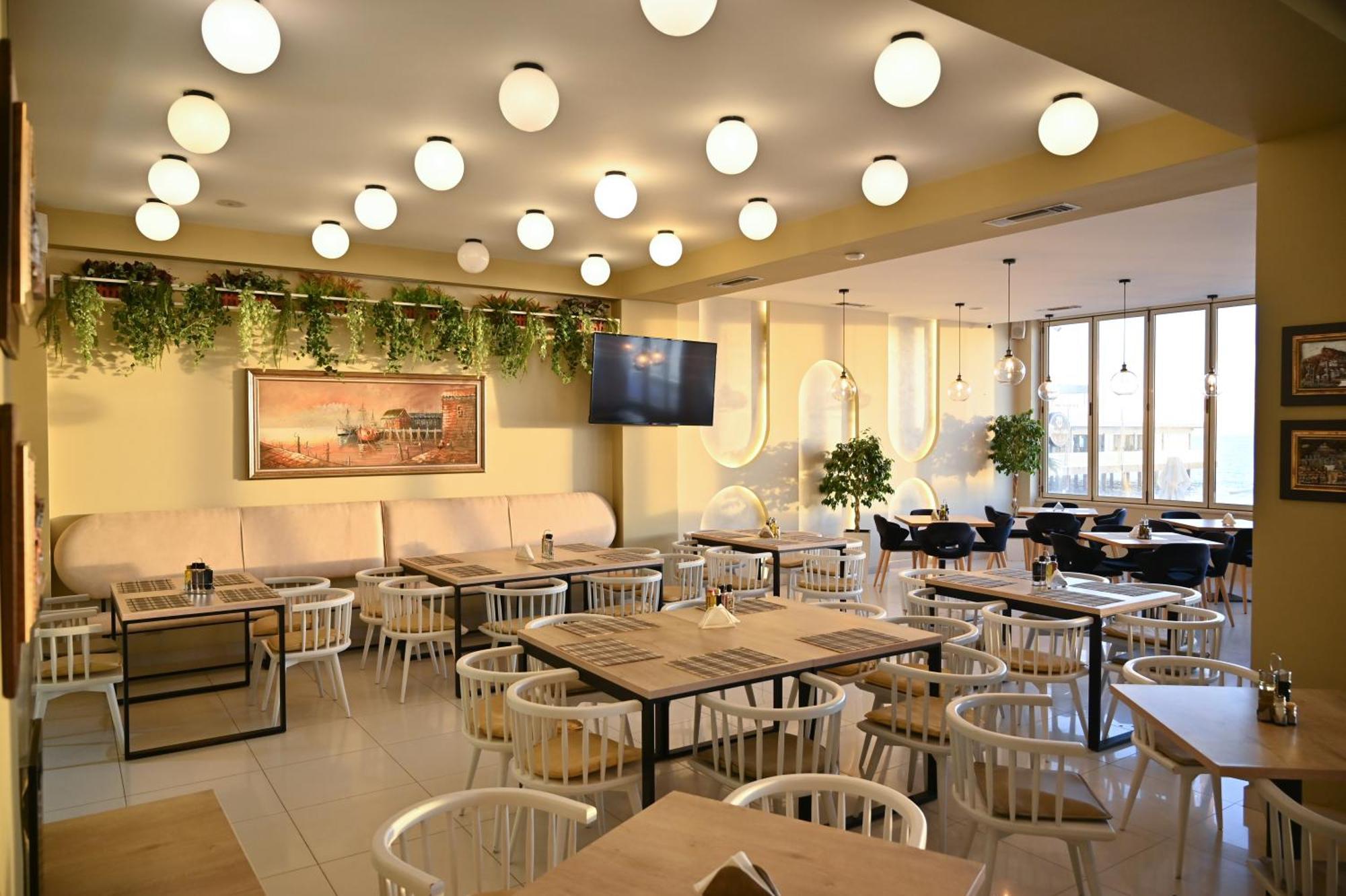 Hotel Zanzi Durrës Zewnętrze zdjęcie