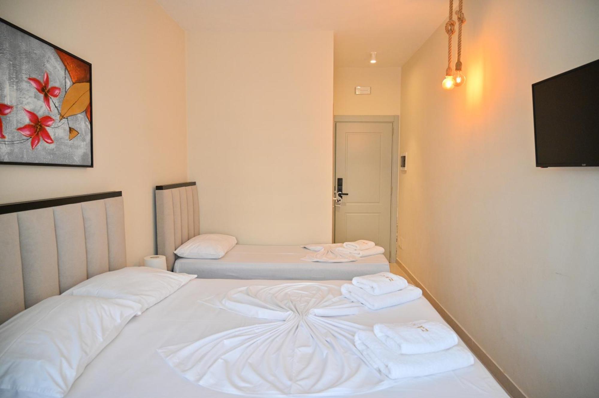 Hotel Zanzi Durrës Zewnętrze zdjęcie